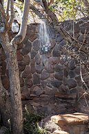 Ndlovu Safari Lodge