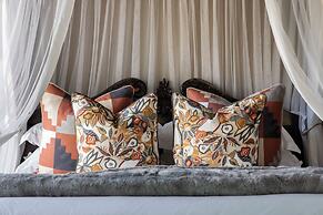Ndlovu Safari Lodge