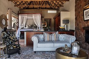 Ndlovu Safari Lodge