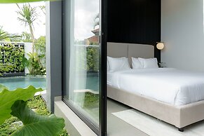 Sunny Aparts 1