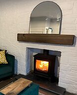 Llansteffan - Dog Friendly 2-bed House, Sleeps 4