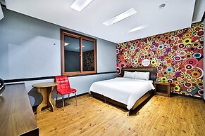 Khan Motel