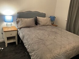 Stunning 4-bed House in Rochester