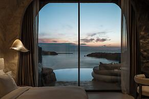 One of One Hotel