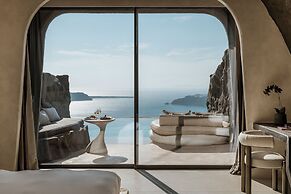 One of One Hotel