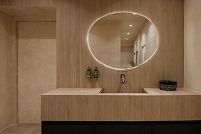 One of One Hotel