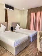 Cleopatra Tower Pyramids Hotel