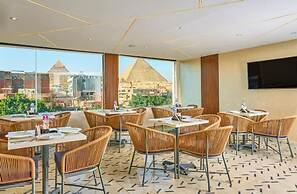 Cleopatra Tower Pyramids Hotel