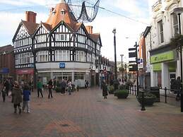 The Glyndwr - Berwyn House Central Wrexham