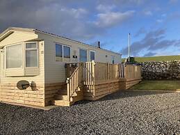 2 Bed-sleeps4-beachfront-free Parking