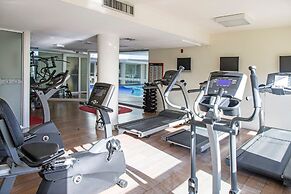 Oceana Suites Ocean Drive