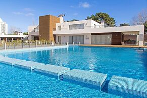 Oceana Suites Ocean Drive