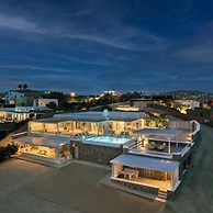 Stunning Villa With Panoramic View