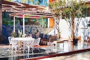 HOTEL CUATRO CAMINOS