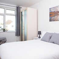 Spacious House for 10 With Hot Tub Nr Beach