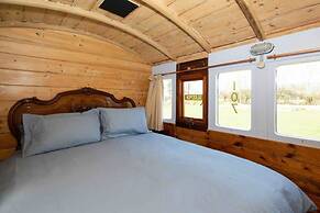 Unique Comfy Remodelled Railway Carriage