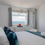 Beachfront Apartment With Panoramic Sea Views