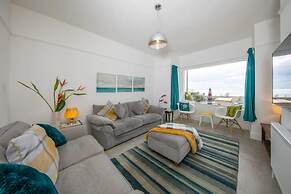 Absolute Beachfront With Decked Garden Oasis and Views