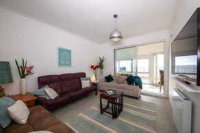 Beautiful Beachfront House wth Balcony Sea Views