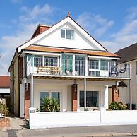 Beautiful Beachfront House wth Balcony Sea Views
