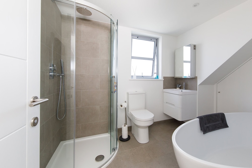 Delightful Seaside Hideaway 5 Mins to Beach