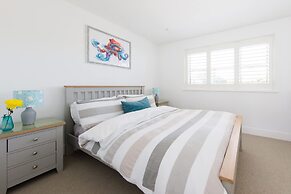 Delightful Seaside Hideaway 5 Mins to Beach