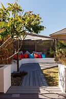 Newly Refurbished Seaside Escape - 5 Mins to Beach