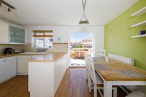 Newly Refurbished Seaside Escape - 5 Mins to Beach