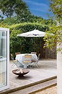 Stunning 5BR Home With Pool - 5 min to Beach