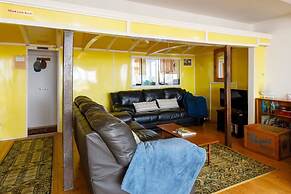 Sunny Seafront Chalet - Sleeps 6