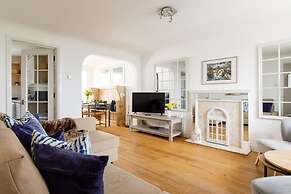 Wonderful Seafront Home - Panoramic Ocean Views