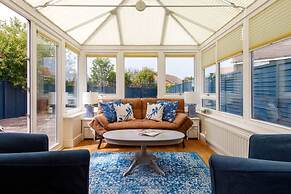 Wonderful Seafront Home - Panoramic Ocean Views
