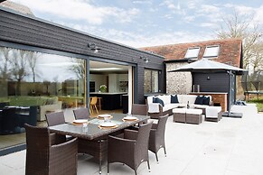 Luxury Cottage Conversion Close to Beaches
