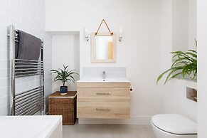 Luxury Cottage Conversion Close to Beaches