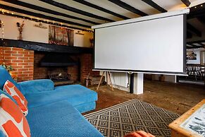 Tranquil Luxe in Country Cottage