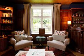 Impressive Country Estate Sleeps 17