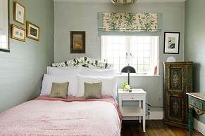 Impressive Country Estate Sleeps 17