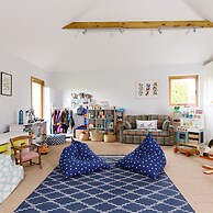 Impressive Country Estate Sleeps 17