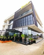 N HOTEL BY NOSHI