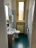 VENICE NIGHT TRIPLA ROOM SHARED TOILETD6