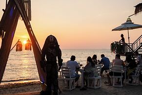 Bungalow - Sleeps 2 - Terrace - Beach Close
