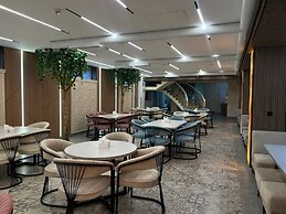 Ideal hotel