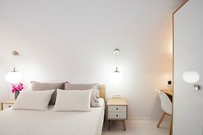 White Orchid Suites