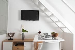 White Orchid Suites