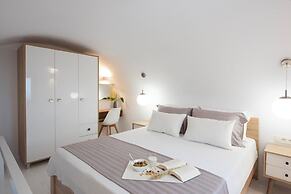 White Orchid Suites