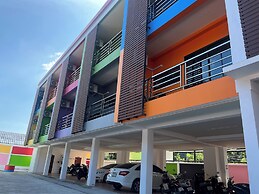 J & Ariya Hotel