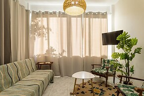 Maisonette With Palms
