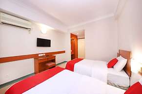Hotel Famous Inn