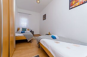 Apartment Mario