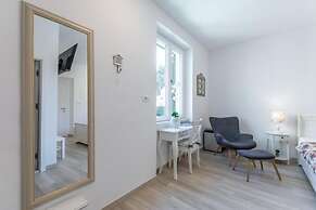 Apartments and Room Poesia